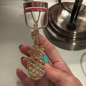 New Tarte pineapple eyelash curler